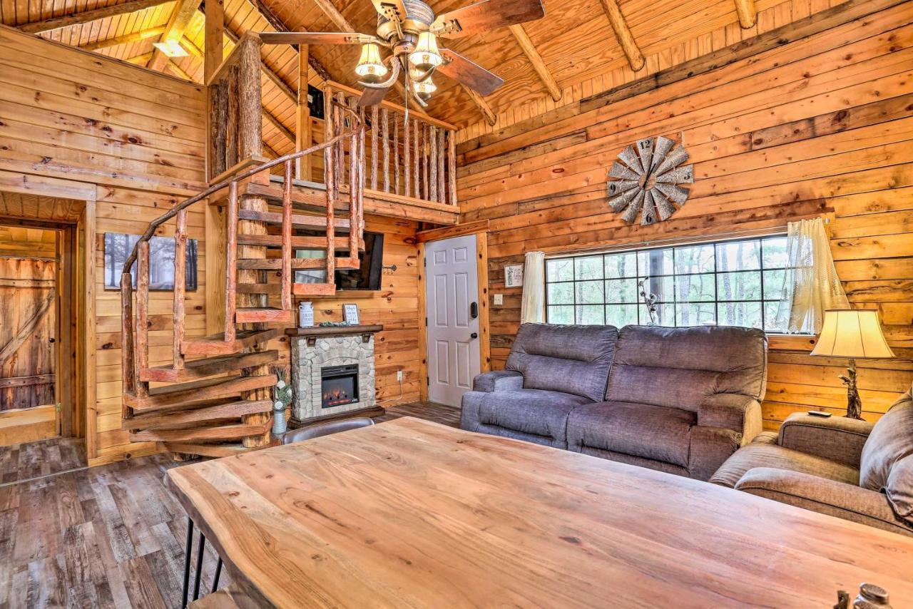 Broken Bow Log Cabin With Fire Pit, Pond, And Deck! Екстер'єр фото