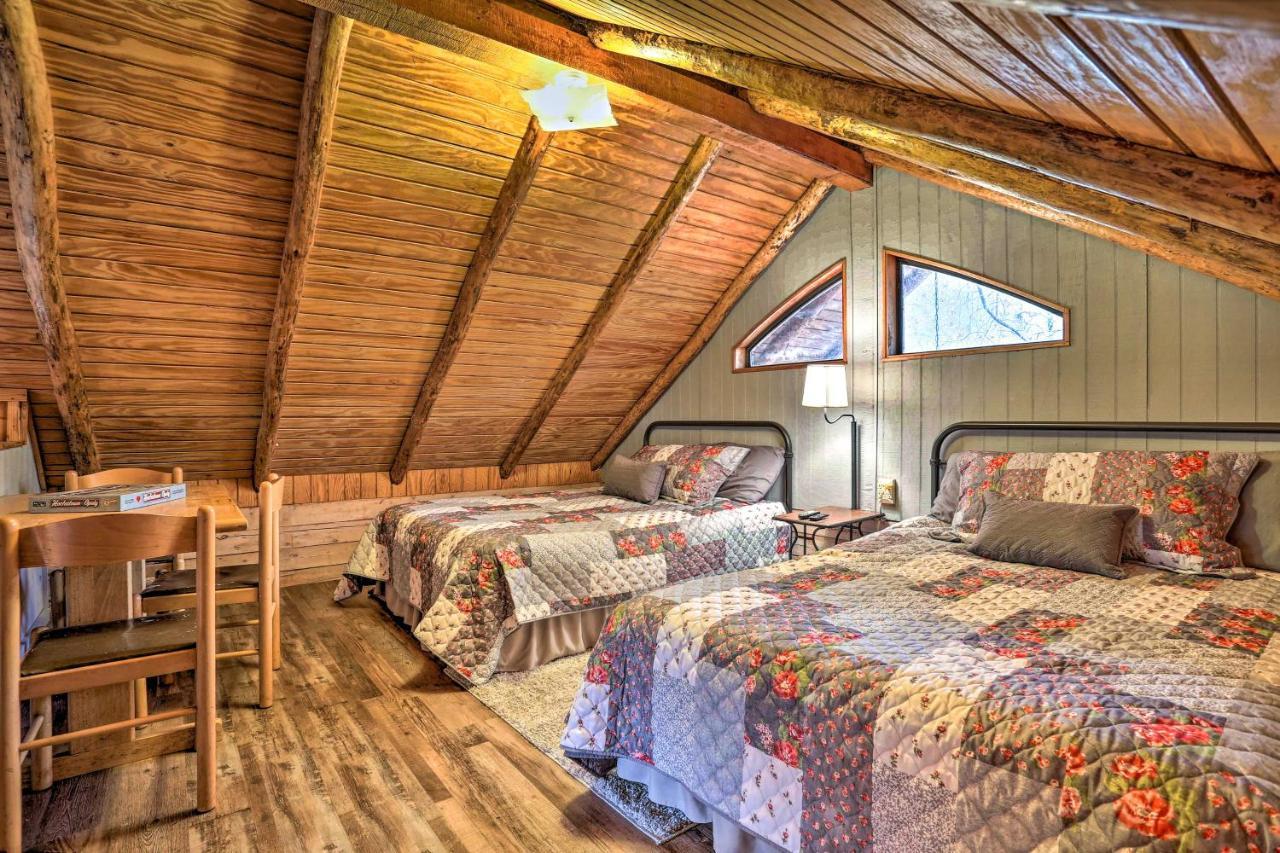 Broken Bow Log Cabin With Fire Pit, Pond, And Deck! Екстер'єр фото